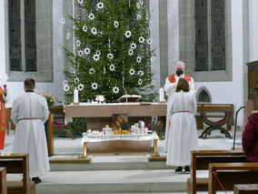 Darstellung des Herrn mit Kerzenweihe und Blasiussegen (Foto: Karl-Franz Thiede)